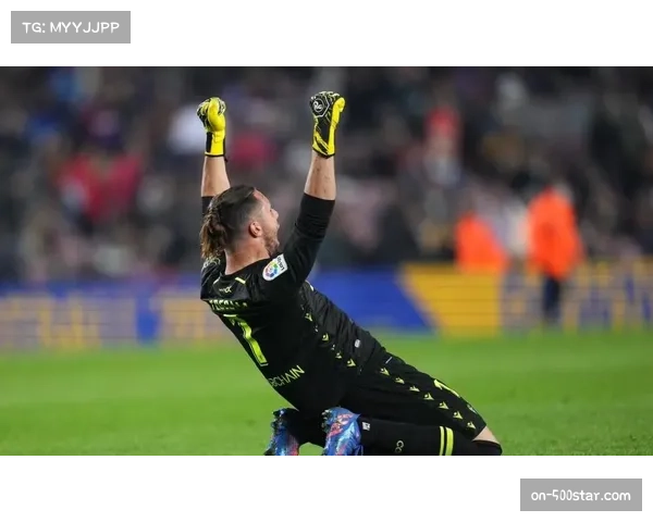 奥利塞右路传中助攻莱默尔脚后跟巧射,拜仁客场对阵斯图加特取得梦幻开局